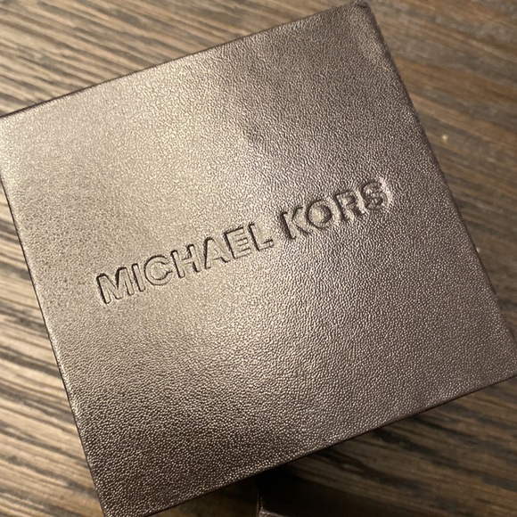 Michael Kors rose gold crystal watch - Picture 2 of 7